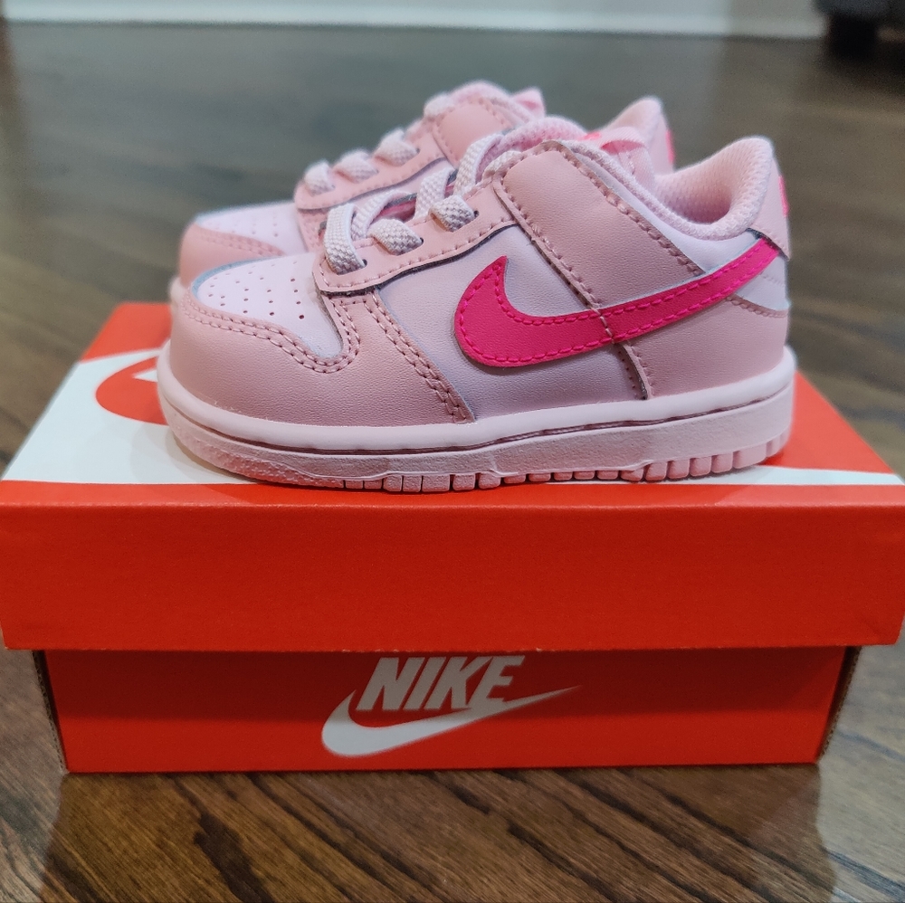 Nike Dunk Low Triple Pink TD
